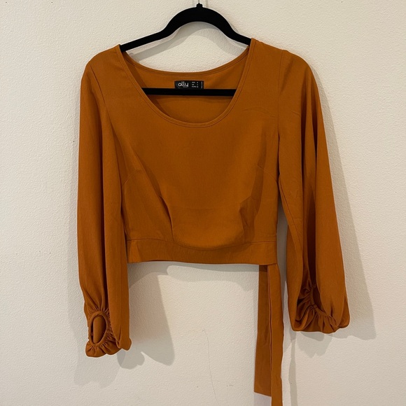 Cropped top with side tie - Picture 1 of 3